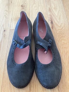 Jacadi Suede Leather Mary Jane Flats in Dark Gray